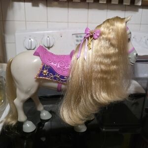 Disney Princess Rapunzel Maximus